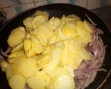 A picture of step 7 of Sautéed potatoes.