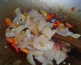 Foto langkah ke 5 dari resep Kulit sapi tumis pedas.