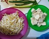 Foto langkah ke 1 dari resep Tumis tauge tahu.
