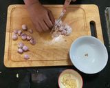 รูปขั้นตอนการทำที่ 2 ของ ยำไข่ต้ม🥚