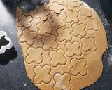 Foto del paso 4 de la receta: Galletitas integrales de jengibre, canela y miel