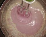 Foto langkah ke 3 dari resep Dragon Fruit Steamed Cake.