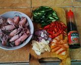 Foto langkah ke 1 dari resep Cumi saus tiram.