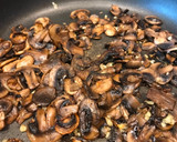 Foto del paso 5 de la receta: Hongos Champiñón a la Provenzal
