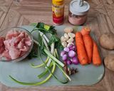 Foto langkah ke 1 dari resep Sup Ayam Rempah.