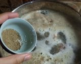 A picture of step 3 of Egyptian orzo soup.