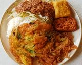 Foto langkah ke 4 dari resep Lauk Pauk (Telur Dadar ala WarTeg).