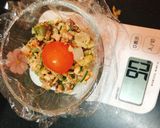 Hình bước làm 3 của món Bánh Trung Thu Thập Cẩm Jam Bon Trứng Muối