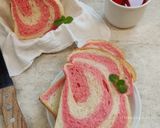 Foto langkah ke 13 dari resep (Sourdough Discard) Roti Tawar Swirl Merah Putih - Versi Minyak Goreng.