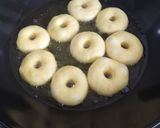 Foto langkah ke 6 dari resep Donut Kentang Empuk Lembut White Ring.