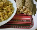 A picture of step 3 of Paratha roll.