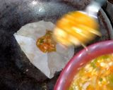 Foto langkah ke 4 dari resep Martabak Telur Rumahan.