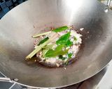 Foto langkah ke 2 dari resep Tongseng Solo Kecap Bango.