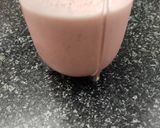 A picture of step 2 of Gulkand Almond Milk Shake.