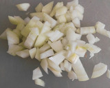 Foto del paso 1 de la receta: Crema de puerros con queso