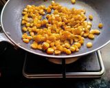 બટર ચીઝ કોર્ન (Butter Cheese Corn Recipe In Gujarati) રેસીપી સ્ટેપ1ફોટો