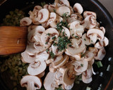 Foto del paso 4 de la receta: Salteado de acelgas y champiñones