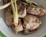 Foto langkah ke 1 dari resep Ayam kecap bawang bombay.