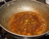 A picture of step 5 of Vegetable Manchurian with gravy.