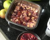 A picture of step 4 of Apple and Pomegranates Chutney.