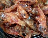 Foto langkah ke 2 dari resep Baby Fish Goreng Kering.