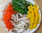 Hình bước làm 3 của món Miến cua (ghẹ) ngũ sắc