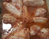 Csípős csirkeszárnyak főtt burgonyával és narancs kompóttal recept fázis 3 fotója