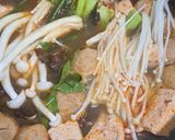 Foto langkah ke 3 dari resep Tom Yum Ruam Mit ต้มยำรวมมิตร 🇹🇭.