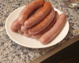Foto del paso 1 de la receta: Salchichas con cebolla