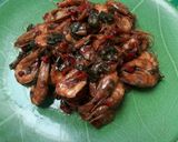 Foto langkah ke 4 dari resep Udang kecap mentega.