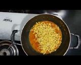A picture of step 6 of Kaju Gathiya Curry.