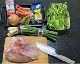 Foto del paso 1 de la receta: Pollo al verdeo a la plancha