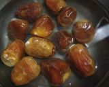 Foto langkah ke 1 dari resep Susu Kurma Raja.