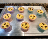 Foto del paso 10 de la receta: Muffins de mantequilla con trocitos de chocolate con leche