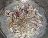 Kaza mai jajjage (pepper chicken)matakin girki3 hoto