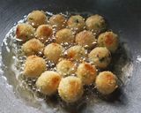 Foto langkah ke 9 dari resep 51. Bola-bola kentang keju.