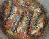 Foto langkah ke 5 dari resep 23. Tumis Ikan Sarden.
