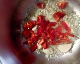 Foto del paso 2 de la receta: Mejillones en salsa de pimientos rojos y pimentón