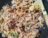 Foto langkah ke 3 dari resep Nasi Goreng Telur Sosis.