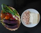 Foto langkah ke 1 dari resep Terong Saus Isi Ayam.