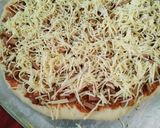 Foto langkah ke 7 dari resep Pizza sosis saos BBQ super enak.
