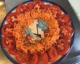 Une image de l'étape 3 de Salade surprise au poisson carottes tomates poireaux et pommes de terre.
