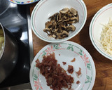 Foto del paso 4 de la receta: Gnocchi 🥔, champiñones 🍄, salsa de trufa y crujiente jamón