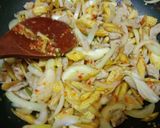 รูปขั้นตอนการทำที่ 2 ของ หมูผัดฉ่า