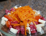 Foto del paso 2 de la receta: Ensalada de salami/fuet