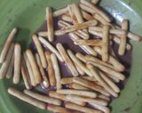 Foto langkah ke 1 dari resep Dessert Box..Biskuit stick Milo.