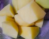 A picture of step 1 of Aloo ki taheri.