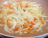 Foto del paso 3 de la receta: Salmón al curry con brócoli salteado