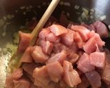 Gombás savanyú sertésragu recept fázis 2 fotója
