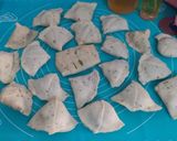A picture of step 21 of Aloo Samosa.